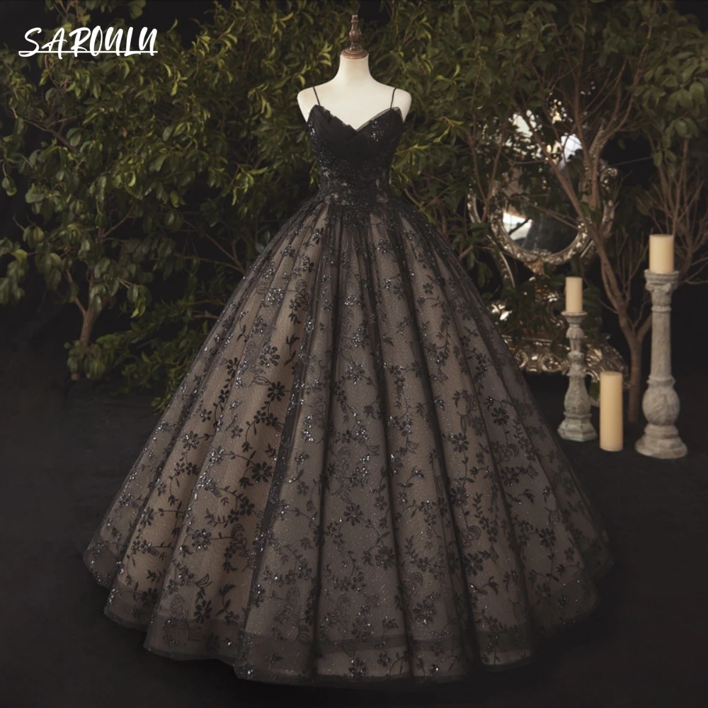 

Black Lace Appliqued Wedding Dress Spaghetti Straps Ball Gown Bride Dresses Sequined Glitter Tulle Skirt V Neck Bridal Gown Plus