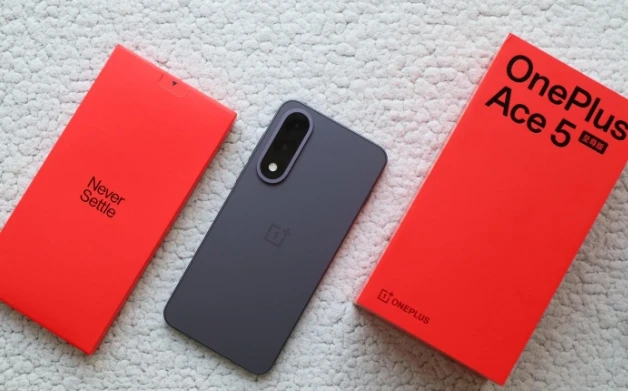 中国版SIMフリー OnePlus Ace 5 Ultra 6.83インチ AMOLED MTK