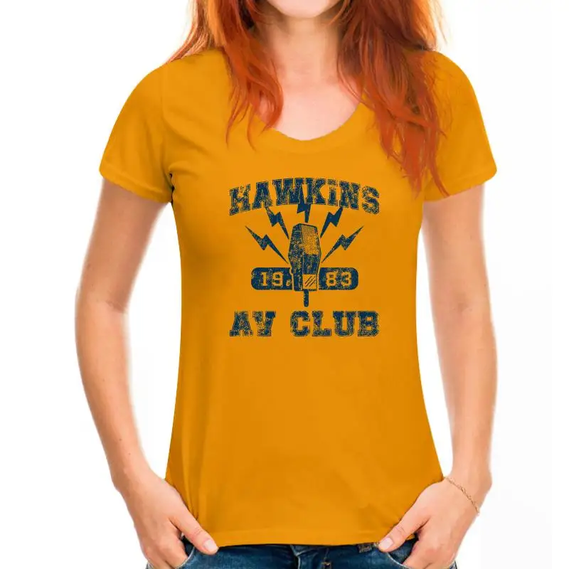 thumbnail image 1 of Camiseta de la serie de televisión de los años 80 de la escuela secundaria Hawkins Av Club - Stranger Of Things, camisetas geniales para hombre, 1 of 5