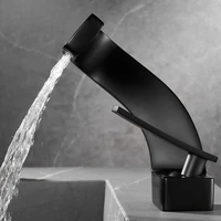 ติดตั้งก๊อกน้ําอ่างล้างหน้าบนดาดฟ้าห้องน้ํา ก๊อกน้ําหลุมเดียว ก๊อกผสมร้อนและเย็น 4