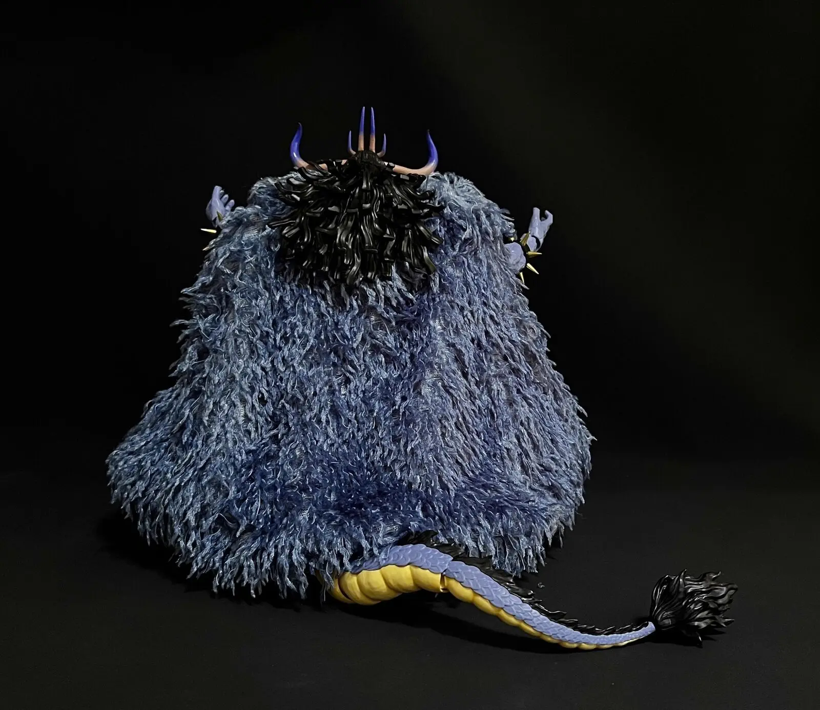 

(Только накидка) 26 см, синяя искусственная меховая накидка, модель для Shf Kaido