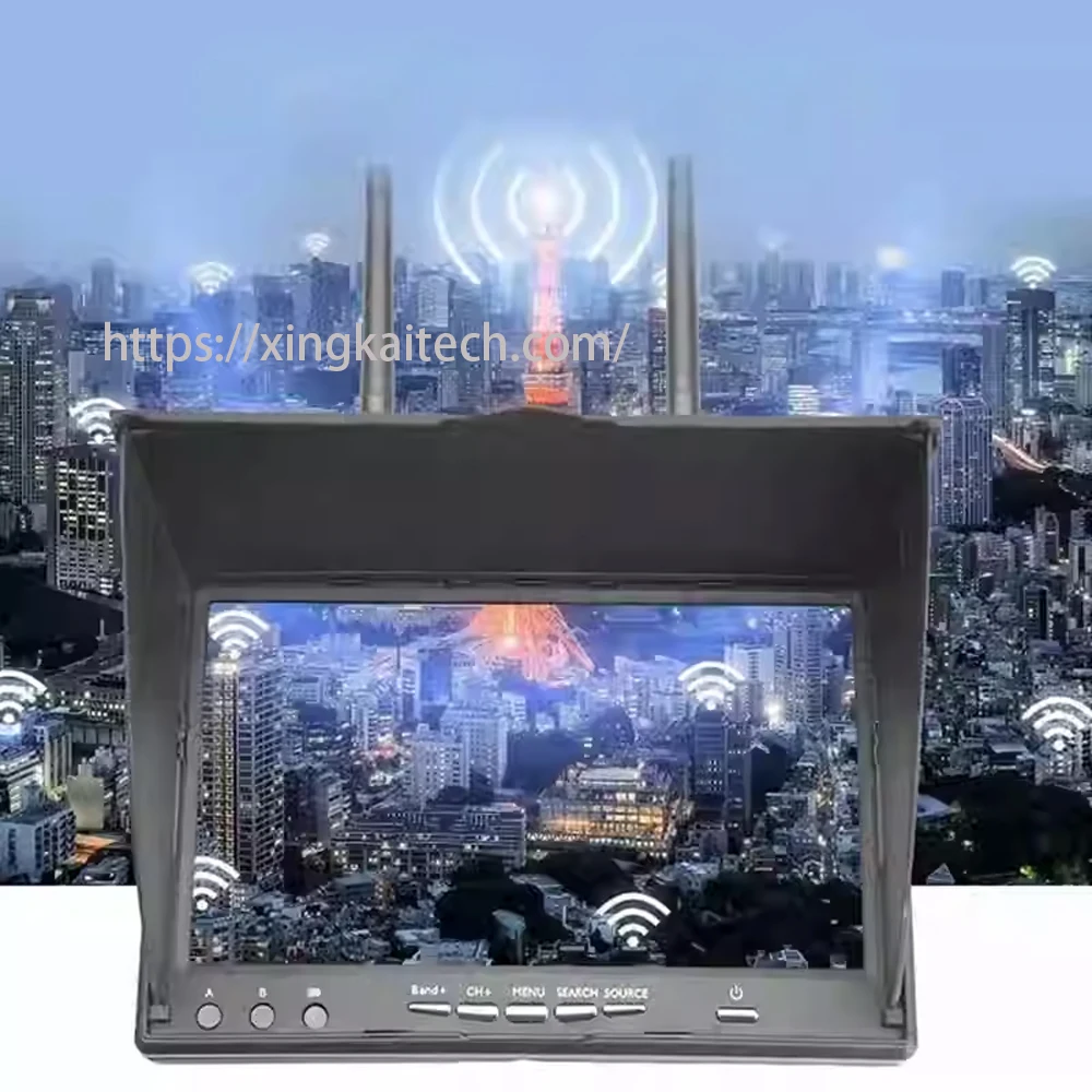 Moniteur FPV 7 pouces 5.8G 40CH avec DVR et batterie intégrée pour drone RC, écran affichant une vue aérienne