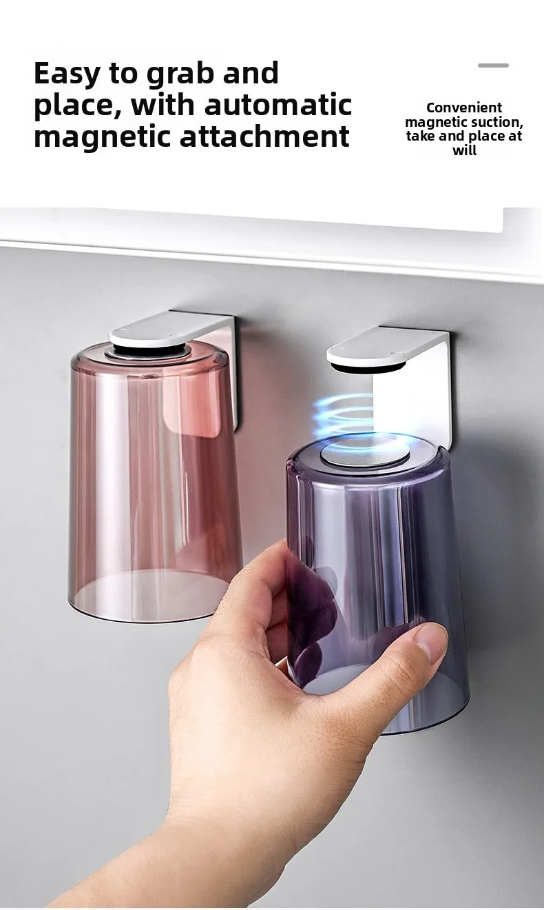 Bicchiere da bagno magnetico rovesciato con porta spazzolini_voghion.com