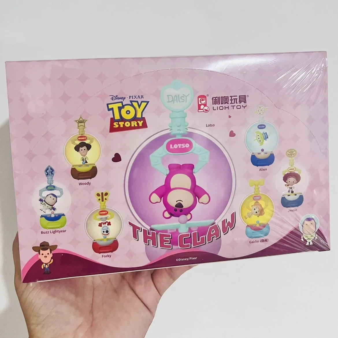 En existencia Sanrio Clip Doll Machine Series Kuromi Caja ciega Jade Guigou Toy Story Adorno de baño Lightyear Regalo de Navidad