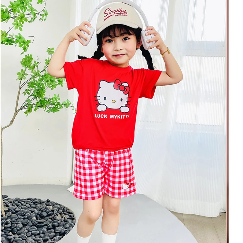 thumbnail image 2 of Conjuntos de ropa para bebés y niños pequeños con camisetas de manga corta y pantalones cortos con estampado de dibujos animados de verano para niños y niñas Kitty Kuromi, 2 of 4