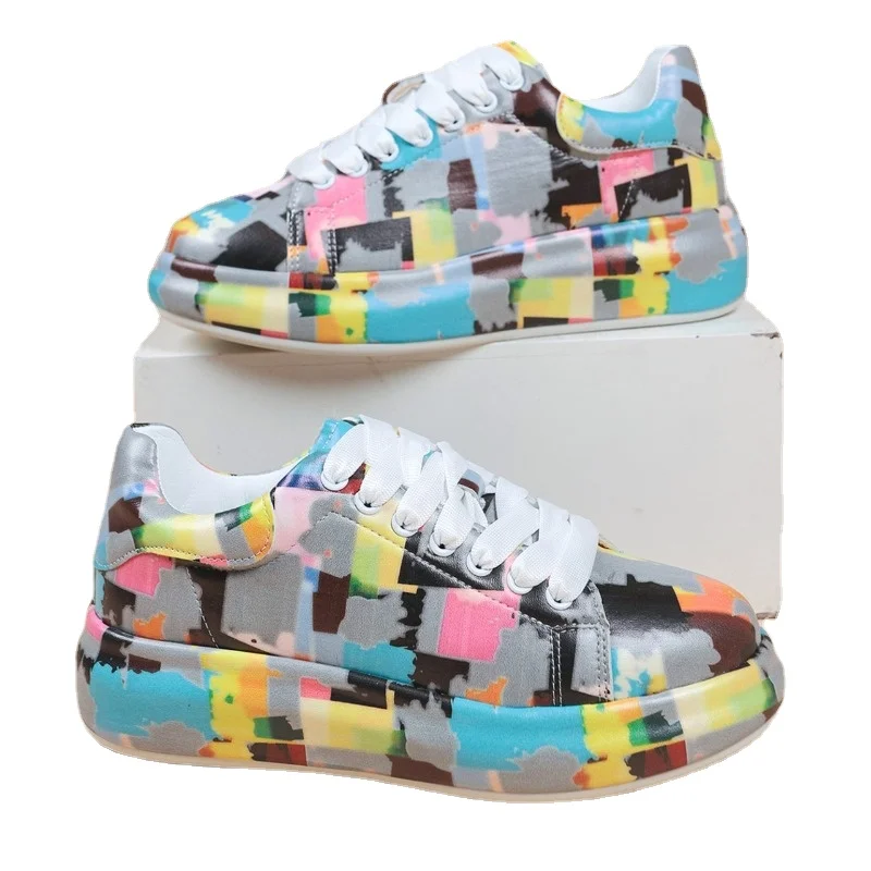 Women's Casual Sneakers 2023 Fashion New Painted Graffiti Lace Up Sports Shoes for Women Flat Pu Leather Ladies Running Shoes