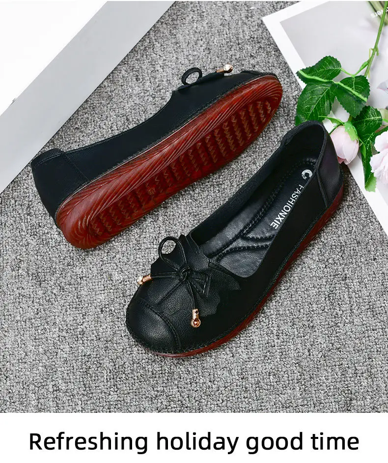 Autumn Leather Flats Shoes Women's Loafers Mom Slip On Kitchen Work Shoes Big Size 42 Woman Bowknot Moccasins Summer Red Sandals