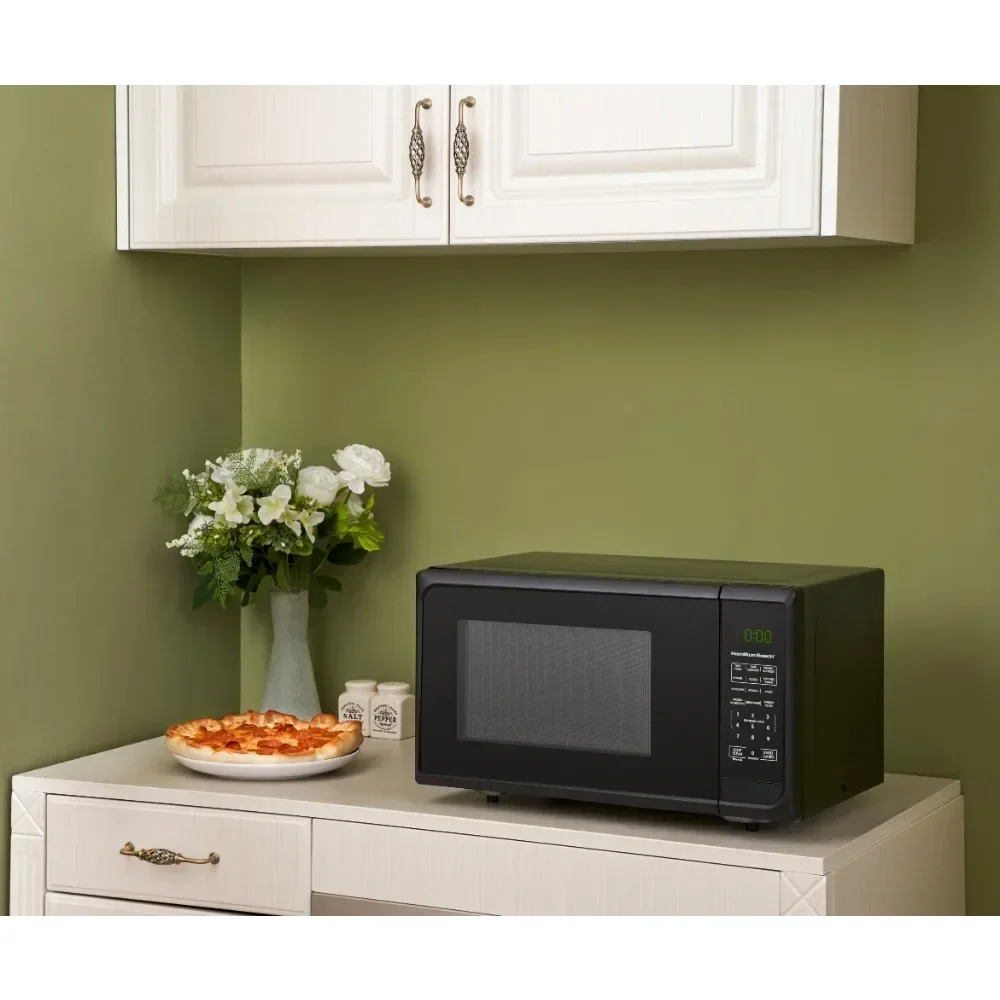 0.9 cubic foot matte black microwave oven with 6 quick setting menu options, easy to read LED display, and child safety lock 2