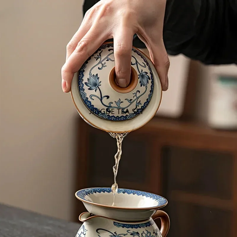 Chinese Traditional Blue and Flower Ru Kiln Gaiwan Teacup Handmade Ceramic Tea Tureen Household Tea Bowl Travel Portable Teaware