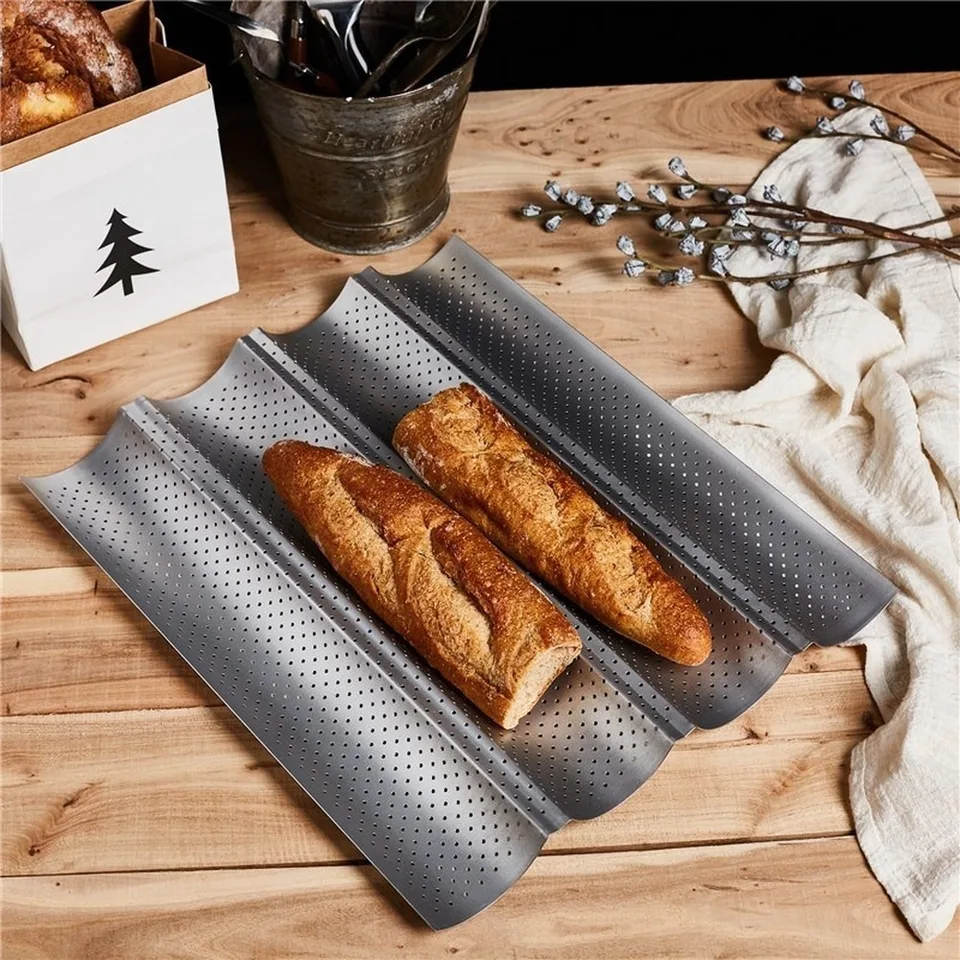 Pan, Anti-aanbaklaag Franse Broodbakpan Zilver Rond Ontwerp Aluminium Broodpan met Wanddikte voor Ontbijt (SILVER