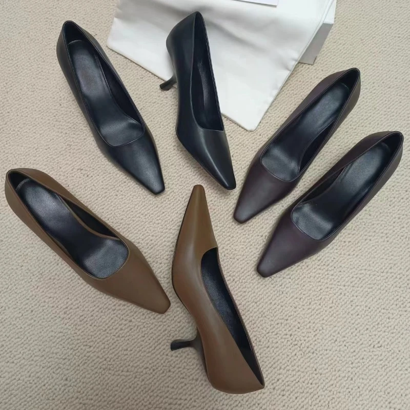 

2024 Imported Calfskin Shoes Retro Elegant Cat Heel Shoes for Women