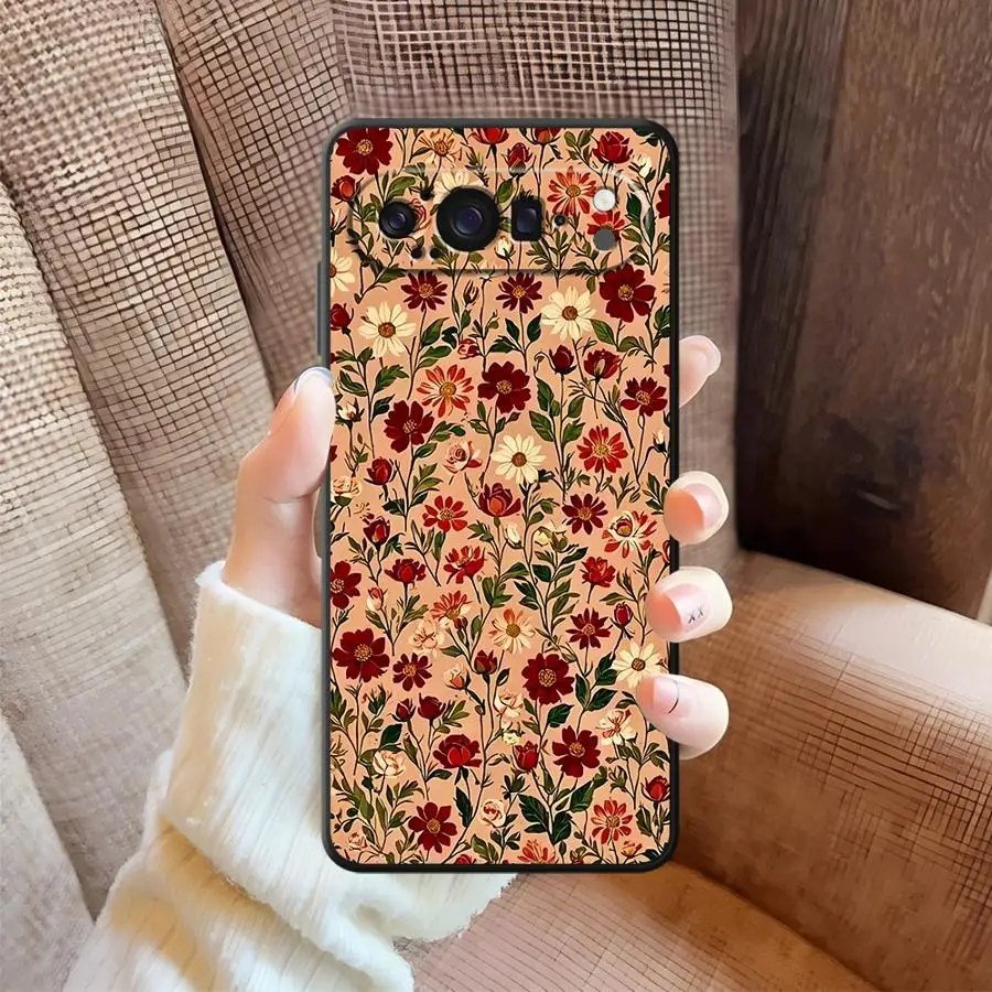 Retro Floral Print Phone Cover Case – Stylish and Protective Sleeve