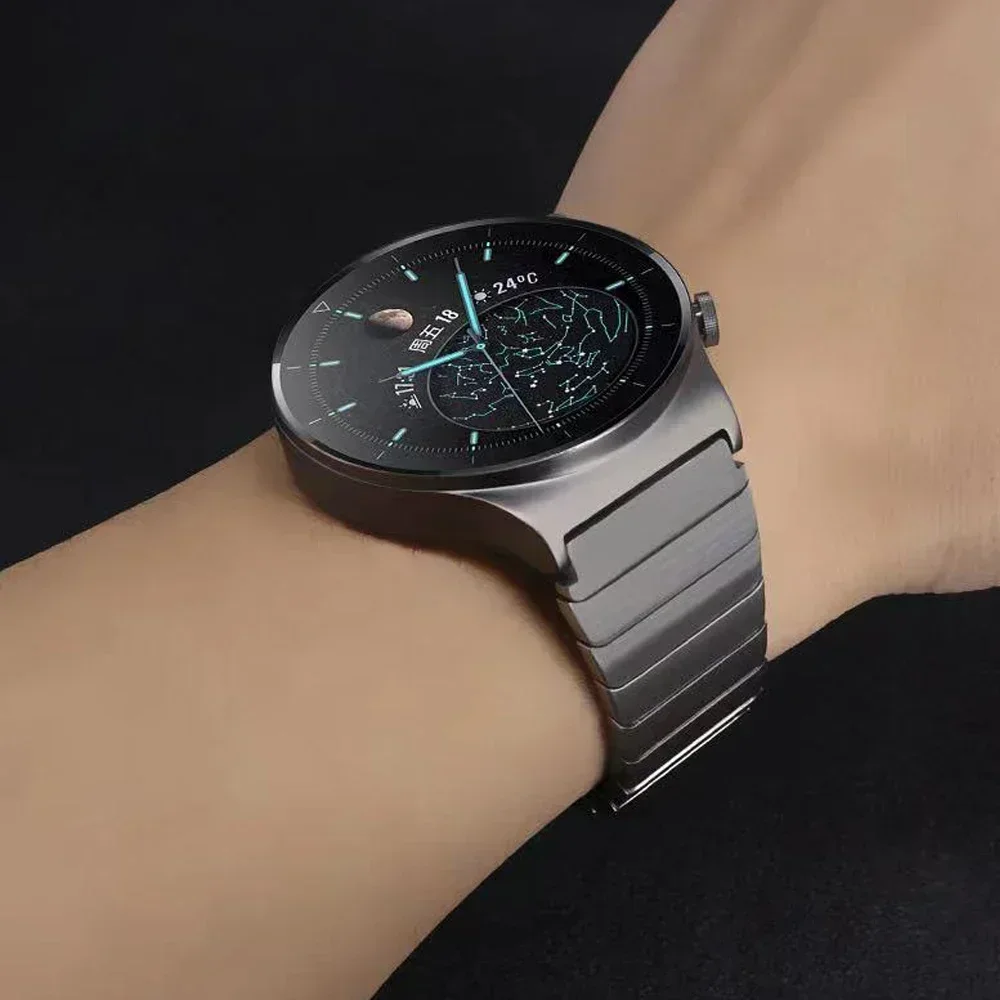 Sleek Stainless Steel 22mm Bracelet