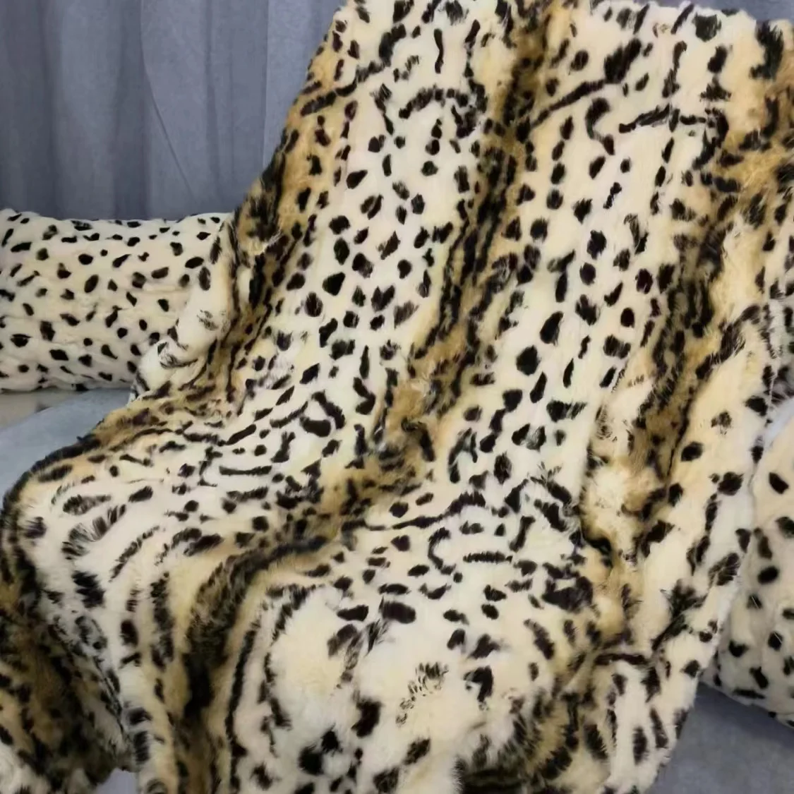 New Natural real genuine rex rabbit Fur Blanket Soft plateClothing fabric 110X70CM