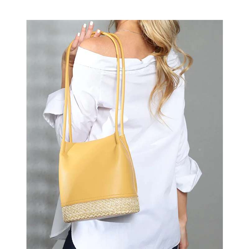 

2022 New Fashion Genuine Leather Retro Splicing Straw Bucket Bag Large Capacity Shoulder Bag Crossbody Bag Office Daily