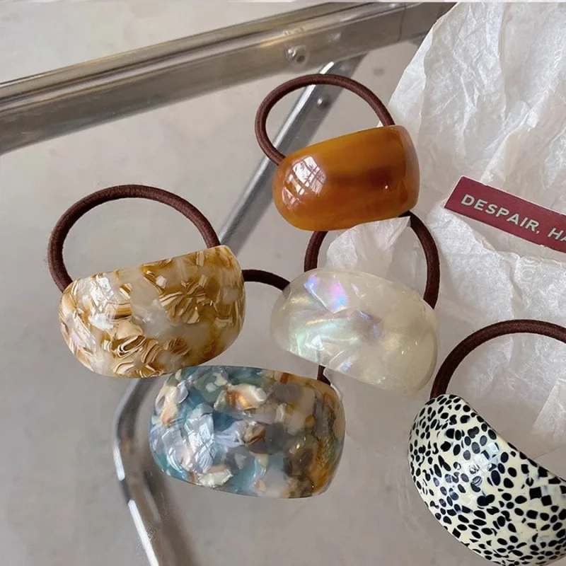 Elegant Coffee-Colored Hair Ties for Women: Stylish & High-End Accessories