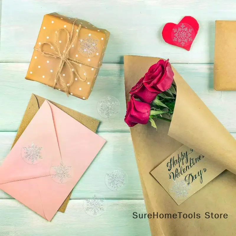 500 Sheets/Roll Transparent Snowflakes Stickers Christmas Gift Tags Kids Baking Package Envelope Xmas Holiday Stationery