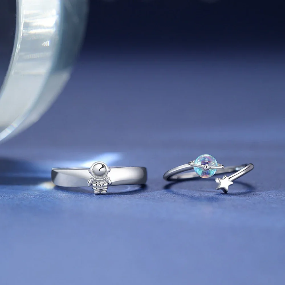 New Design Couple Rings Happy Planet Astronaut Moonstone Couple Pair Ring Women Men Dating Ring for Gift