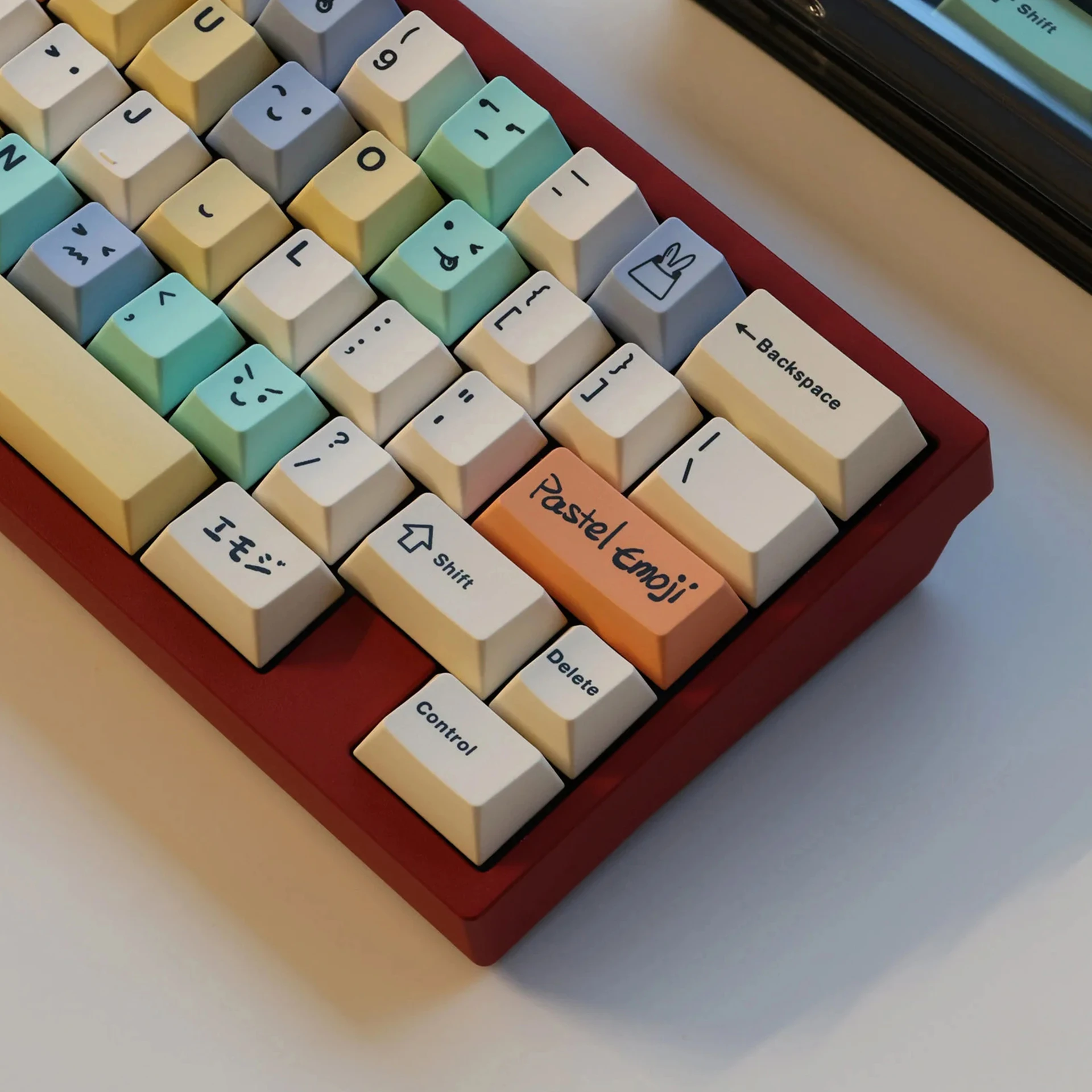 TUT Pastel Emoji バブルティーキーキャップセット