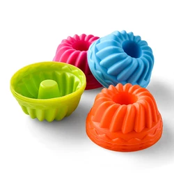 6-Piece Silicone Baking Cup Set (6pcs color random)