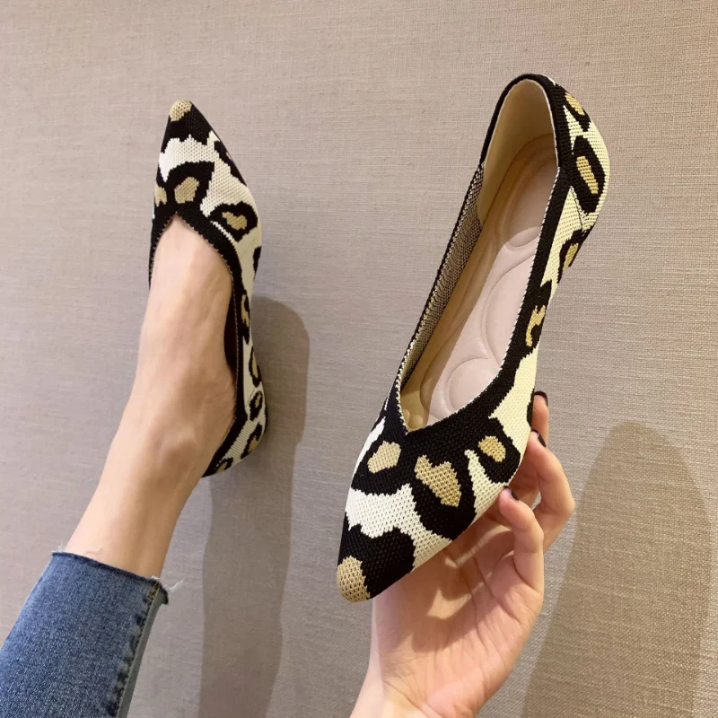 

New Woman Flats Knit Pointed Shoes Women Shoes Ballet Shoes Mixed Color Shoes Zapatos De Mujer Large Size Ladies Loafers