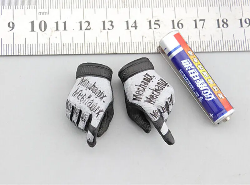 

ES 26030C 1/6 Scale Navy SEALs Cold Night Attack Glove Hand Model for 12" Doll