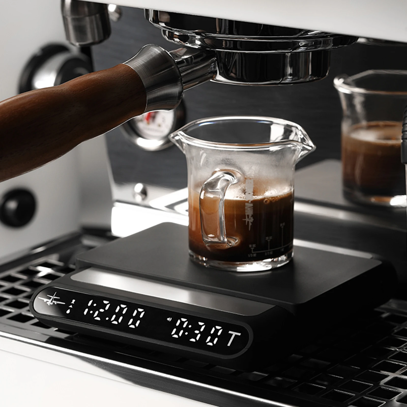 https://ae01.alicdn.com/kf/Sf0dc43c573784338b908c785939a4c18q/MHW-3BOMBER-Coffee-Scale-with-Timer-0-1g-High-Precision-Kitchen-Scale-Drip-Espresso-Scale-Touch.jpg