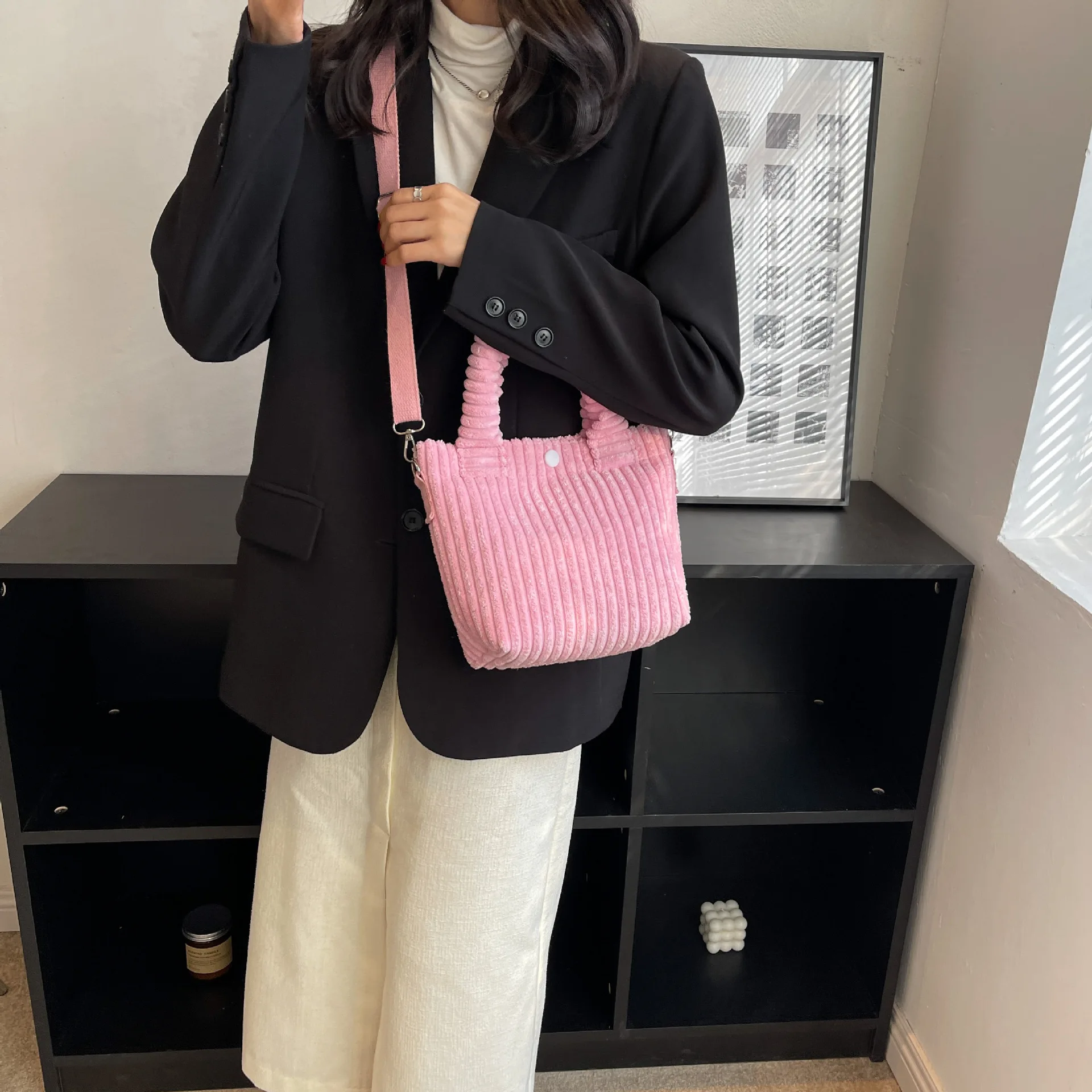 Herbst-Winter Frau 2026 Neue Stil Koreanische Ins Denim Samt Plüsch Schulter Umhängetasche Hochwertige Handtasche – Detail 22