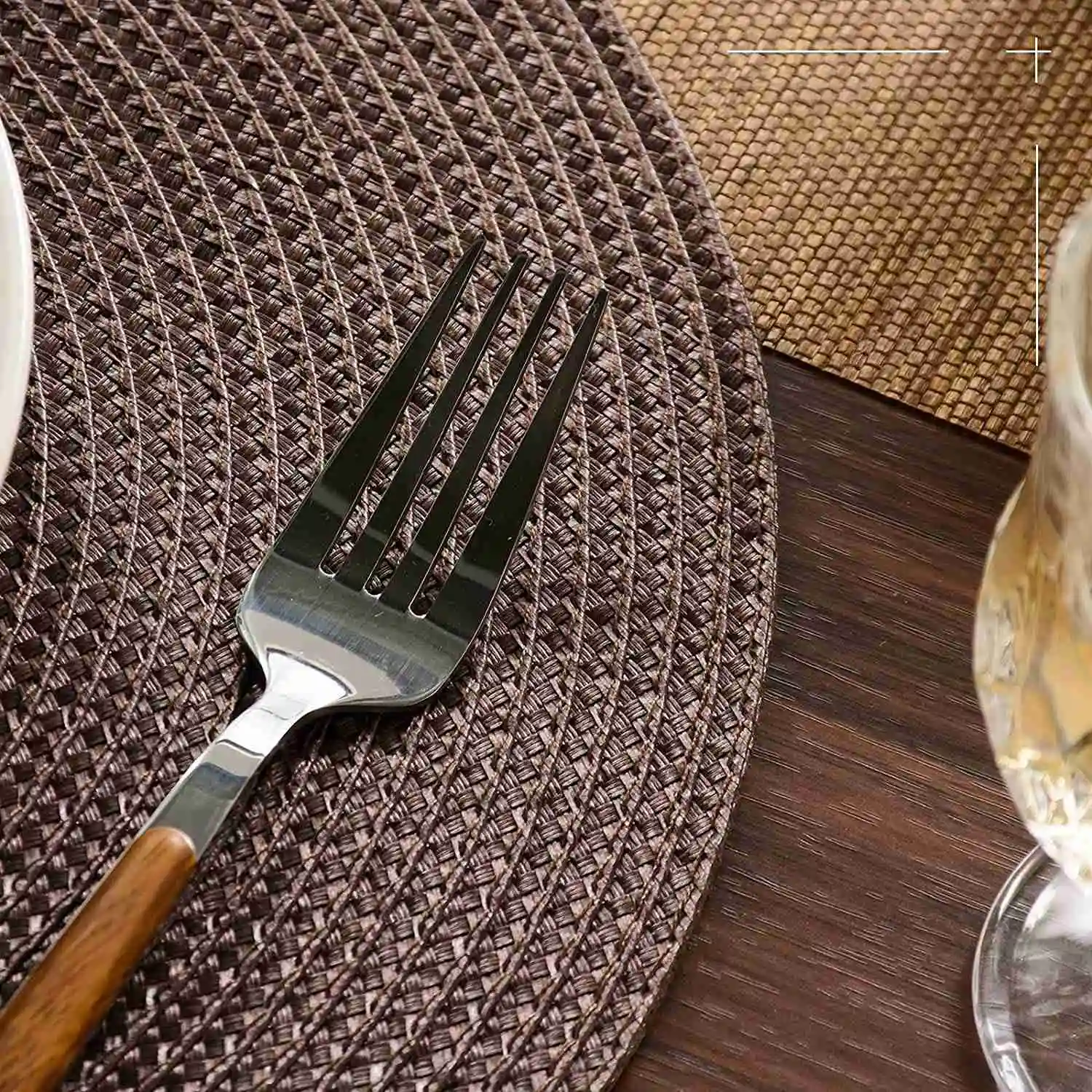 Round Braided Placemats Set of 6 Table Mats for Dining Tables Woven Washable Non-Slip Place Mats 15 Inch(Brown)
