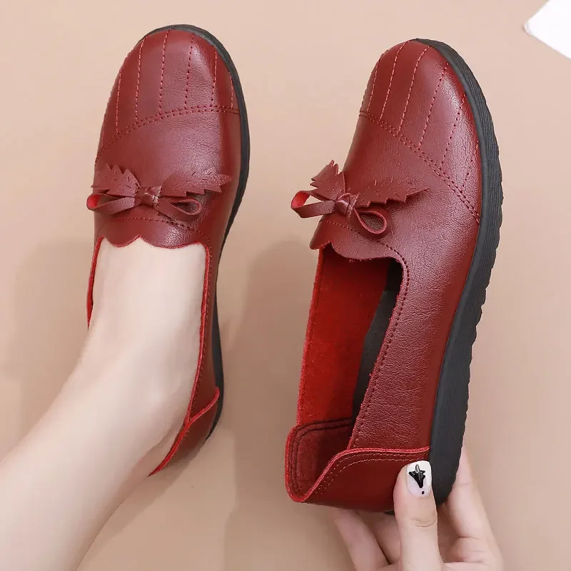 Women Flat Shoes Casual Leather Loafers Fashion Bowtie Mother Shoes Soft Moccasins Flats Woman Shoes Non-slip Footwear