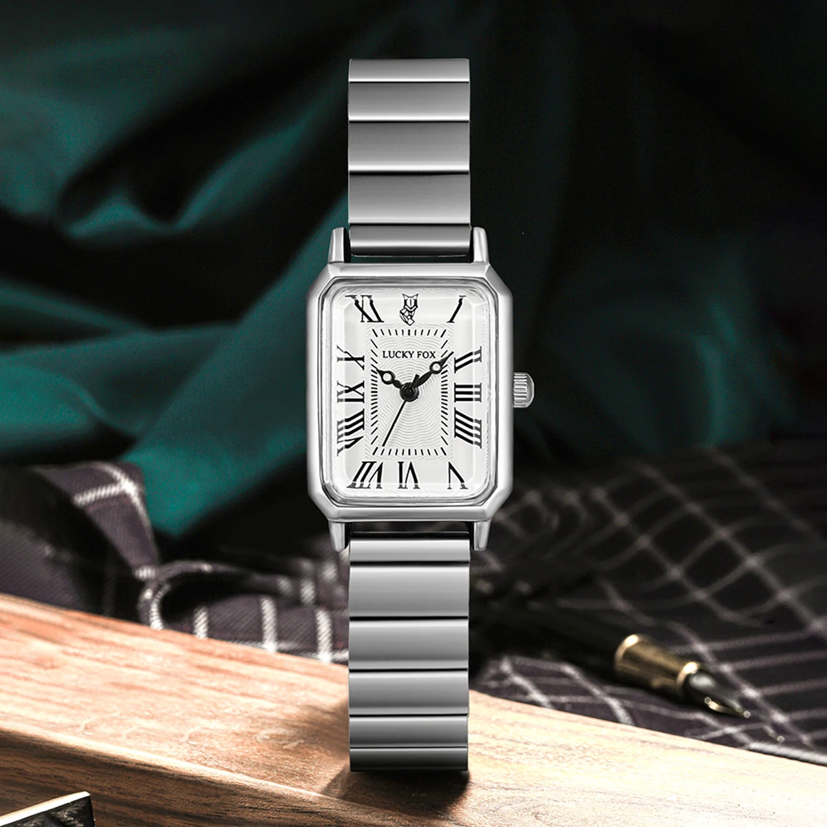 LUCKY FOX New Fashionable and Simple Women Watch Bracelet Jewelry Temperament Small Square Steel Strip Women Quartz Watch Reloj 2