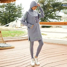 

2022 New Hijab Design Muslim Activewear 3PCS Loose Workout Sports Wear Modest Active Running Gym Wear Islamic Woman Tracksuit
