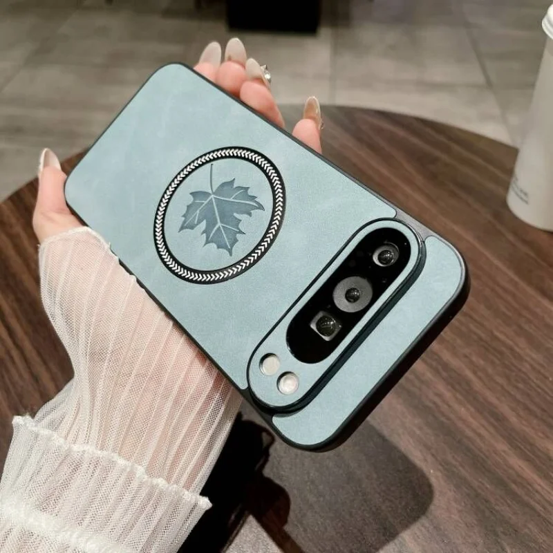 Luxury Imitation Sheepskin Maple Leaf Magnetic Wireless Charging Case Cover