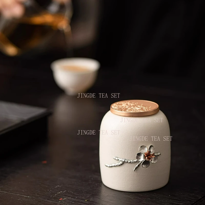Small Capacity Ceramic Chinese Plum Blossom Tea Can Portable Pu erh Red and Green Tea Storage Sealed Can