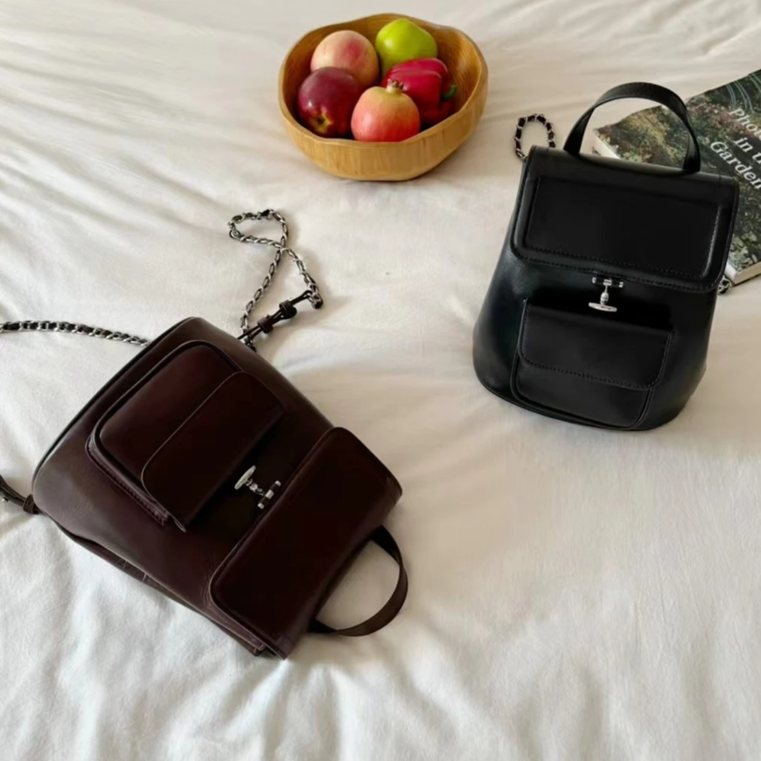 

Maxdutti Genuine Leather Glossy Chain Backpack Cowhide And Minimalist Women's bag Niche Retro Metal Buckle With Bag