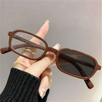 Lunettes de myopie photochromiques pour hommes et femmes, monture carrée à la mode, lunettes de myopie haute définition Anti-lumière bleue 2