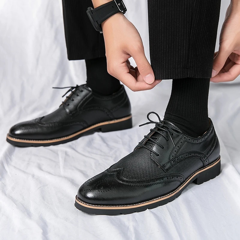 Business Black men's leather shoes Classic and fashionable gentleman style Outdoor Trendy Party Wedding dress groom's shoes