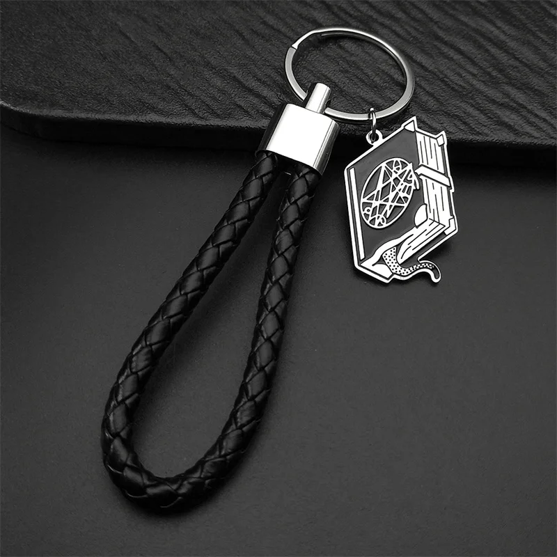Cthulhu Mythos Necronomicon Leather Key Chain Stainless Steel Sigil of the Gateway Call of Cthulhu Silver Color Key Ring Jewelry