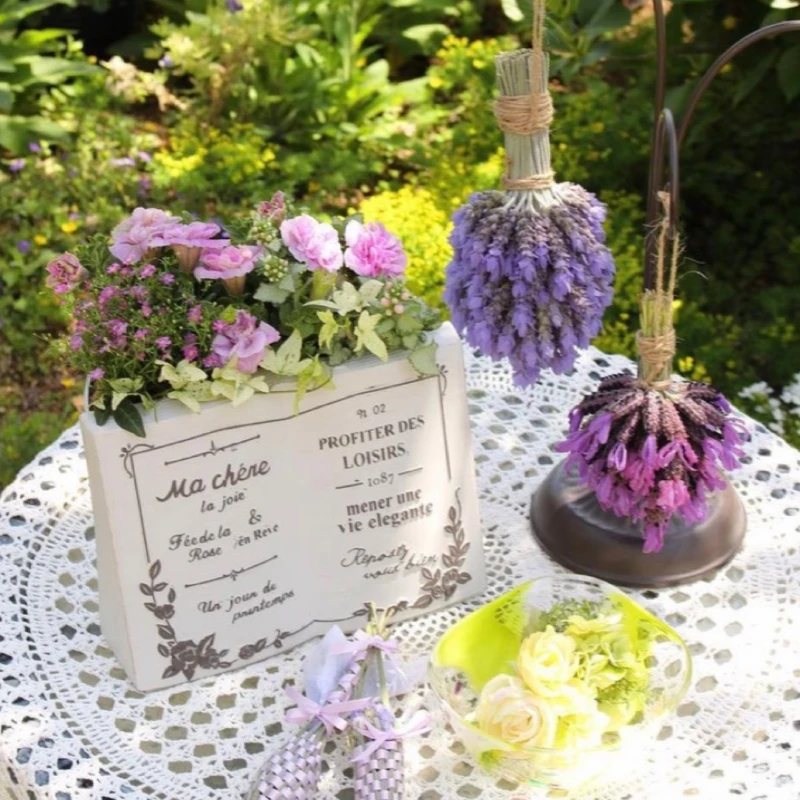 รูปสินค้า Ins เรซิ่นดอกไม้หม้อภาษาอังกฤษ Book-Shaped Planter Aesthetic Garden Decor สําหรับในร่มปฏิบัติ & Stylish บ้านสวนตกแต่ง