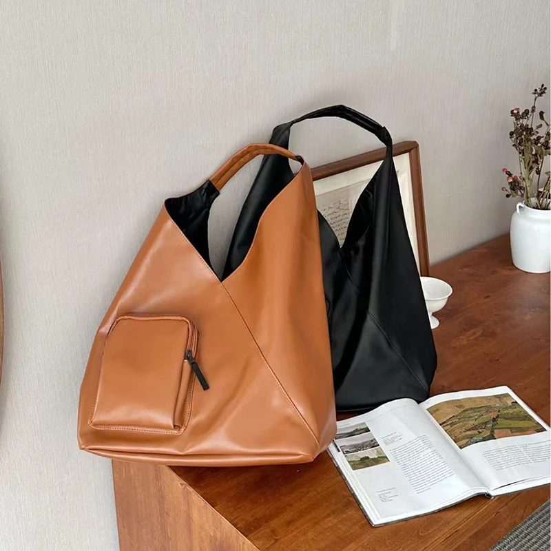 

Soft PU Leather Large Capacity Tote Bag Advanced Triangular Shape Casual Designer Bags Luxury Portable Chain Underarm Bag