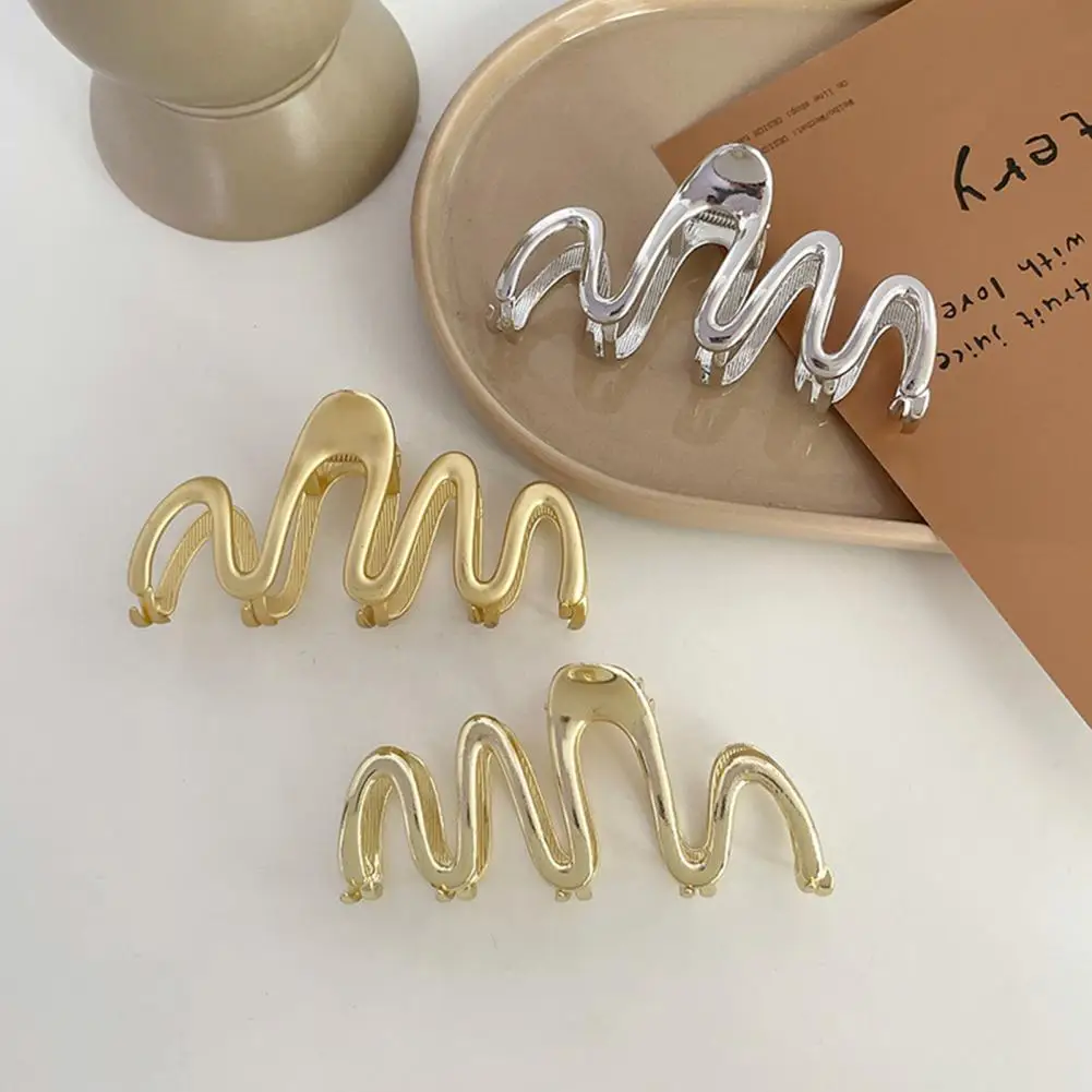 

French Style Hair Claw Crossing Teeth Spring Design Tight Irregular Wave Shape Large Hair Clip Hair Accessories Barrette Crab