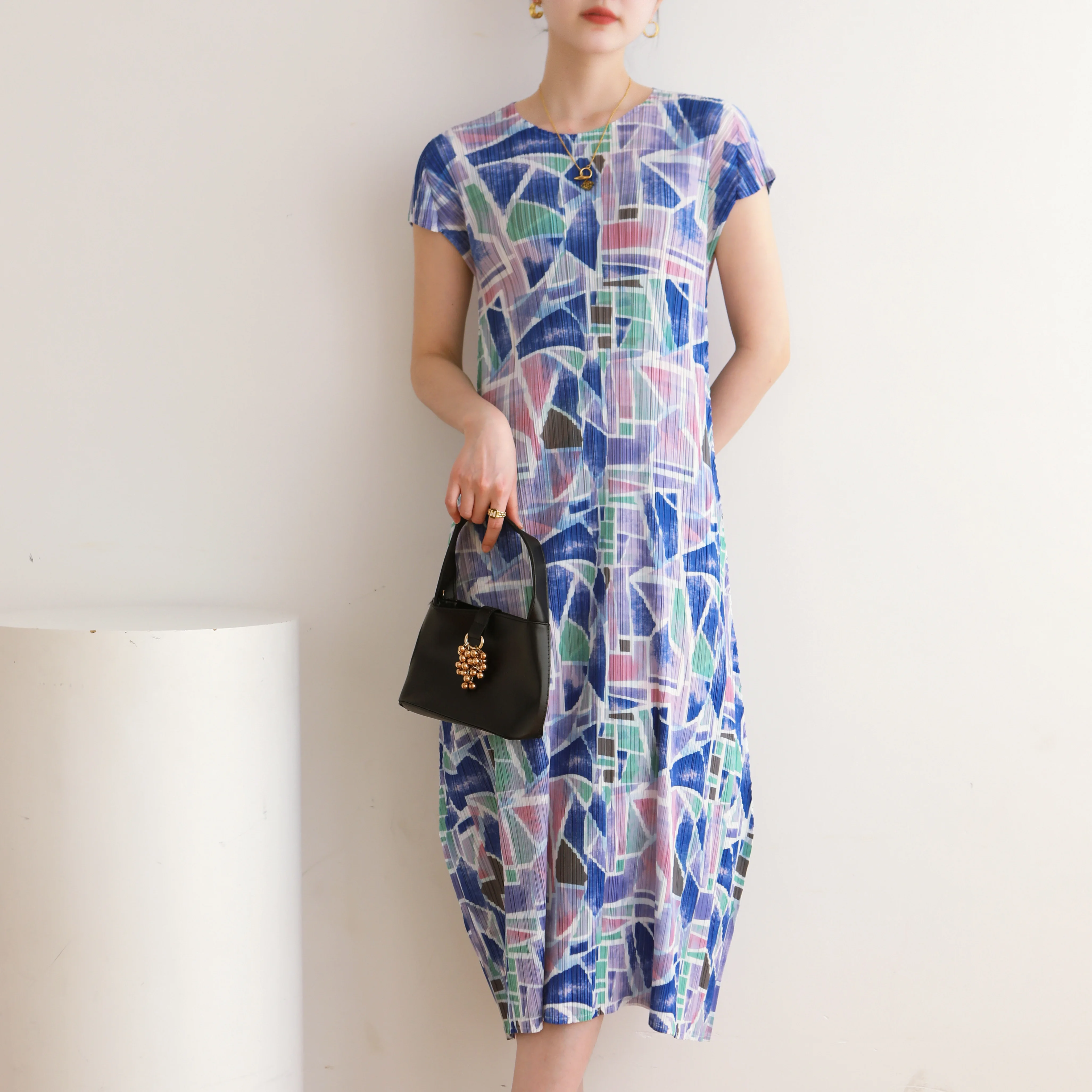 

Factory direct supply 2023 summer new Sanzhai printed fold large size casual temperament show thin meat cover dress
