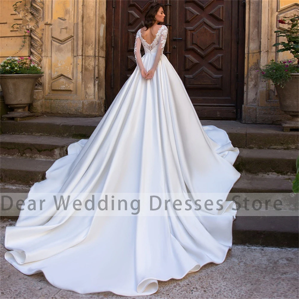 Elegant Women's Long Sleeve Bridal Dresses Lace Applique Princess Prom Formal Beach Party Wedding Gowns Satin Pleat Customized