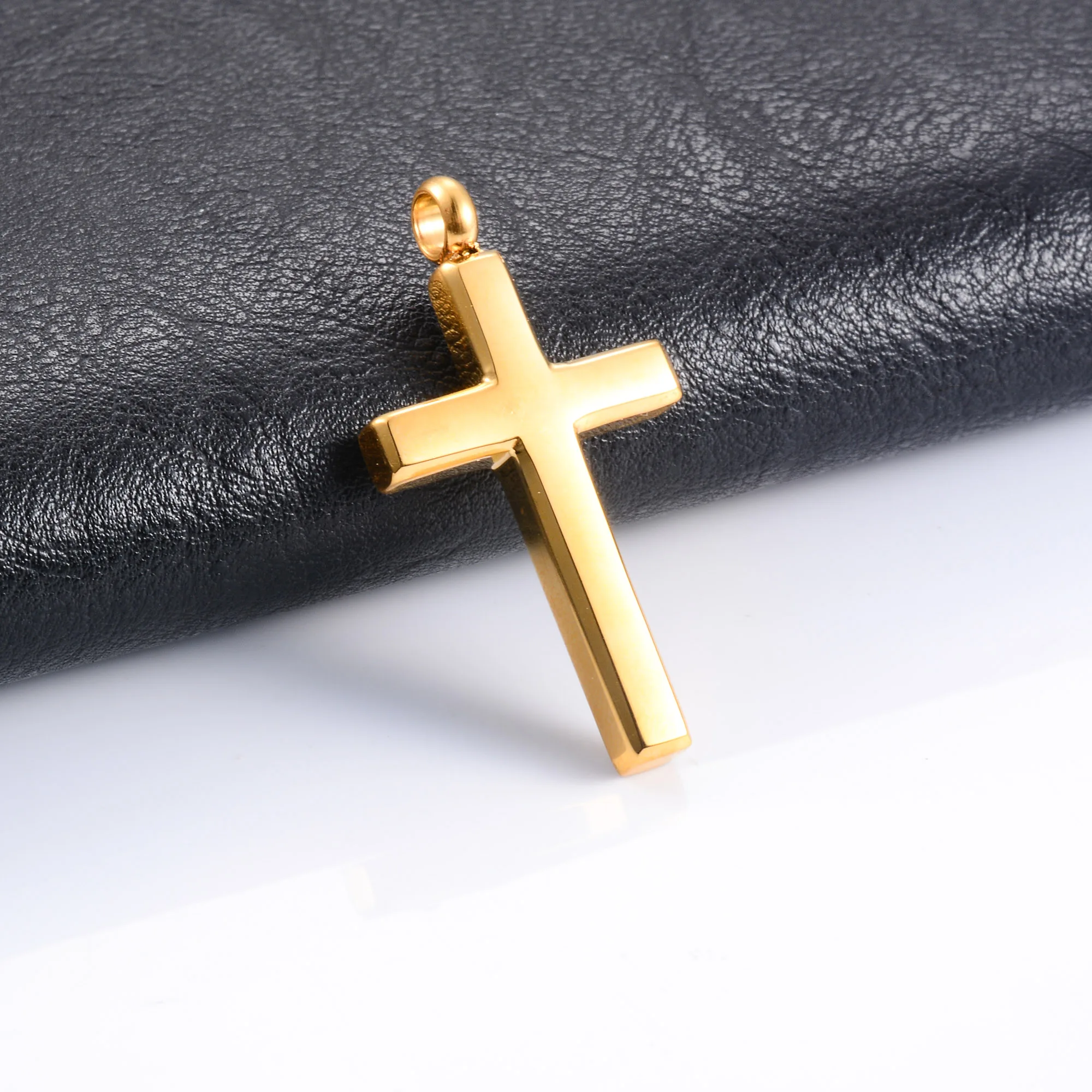 Collana con pendente a croce cristiana di Gesù, in acciaio inossidabile