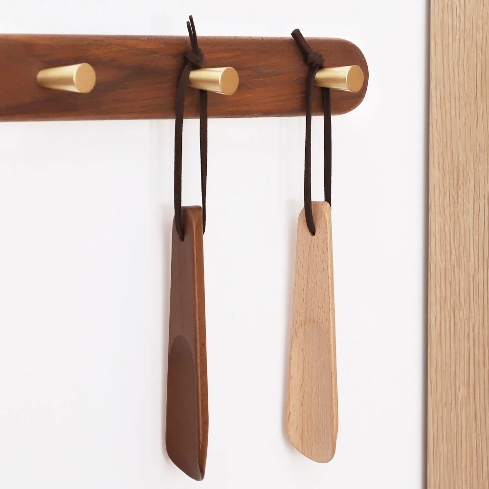 Compact Beech Wood Shoehorn – Portable Travel Shoe Accessory