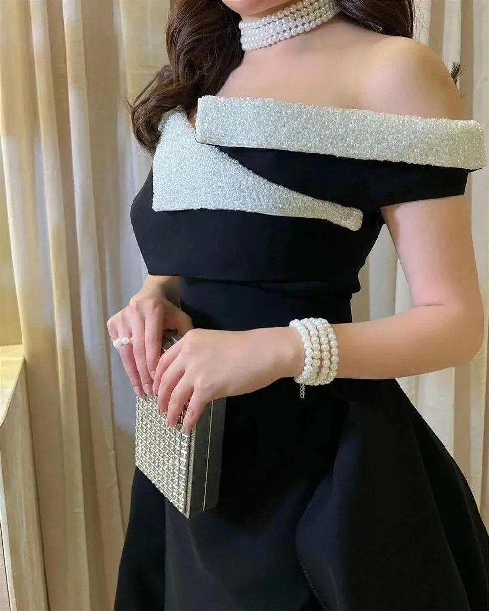 تخصيص رائعة خارج على الكتف الكرة ثوب كوكتيل الترتر...