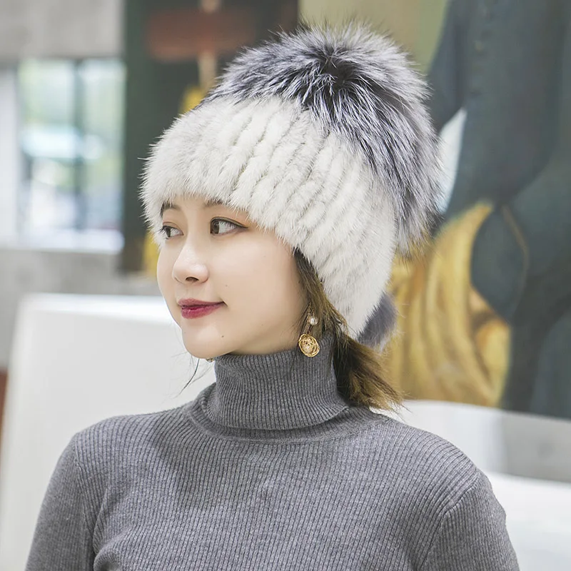 

Natural Genuine Mink Fur Hat Skulies Beanies Cute Silver Fox Fur Ball Tassel Casual in Autumn and Winter to Keep Warm for Women