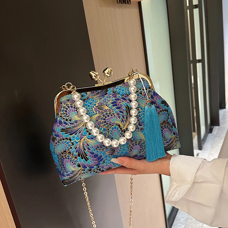 Designer Small Shoulder Bag Fashion Floral Women Evening Bag Satchel Vintage Clip Crossbody Purse Luxury Pearl Chain Handbag