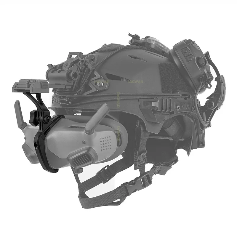 Support de casque tactique pour DJI Goggles 2 installé, avec vue de côté sur l'adaptateur