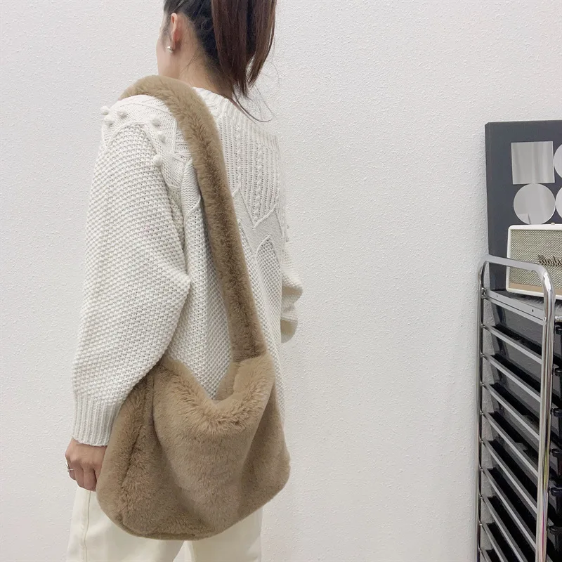 Fluffy Plush Women Shoulder Bag Designer Bag Faux Fur Bags for Women Winter Warm Soft Crossbody Bags Y2K Candy Color Square Tote